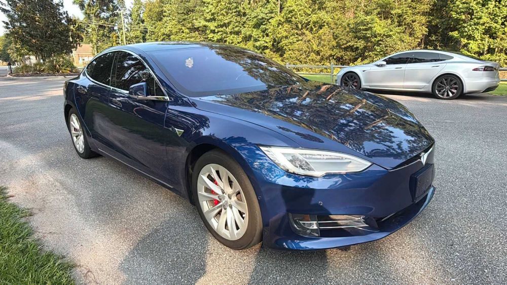 Tesla Model S P100D      2016
