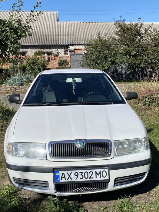 Продам Skoda Octavia Tour 1,6 2009