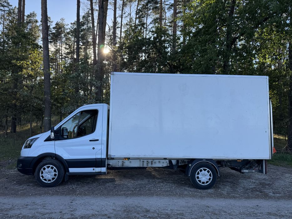 Wynajem busa (BUS) Wypożyczalnia samochodów Wynajem Dostawczaka Winda