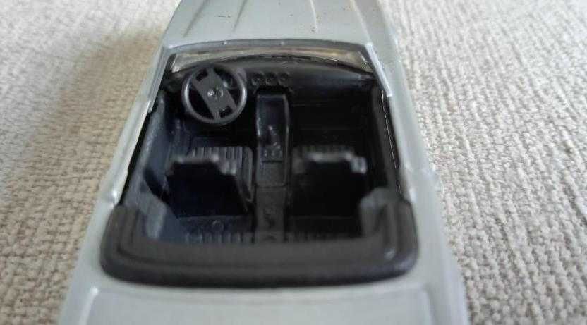 LUSOTOYS - Miniatura Mercedes Benz 500 SLC  (Cabrio)