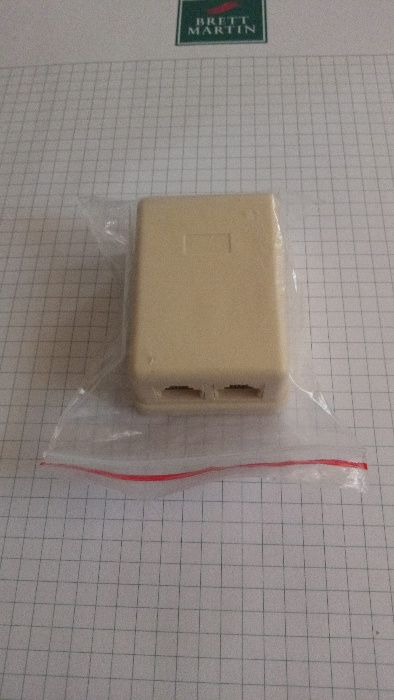 Розетка телефонная двойная.