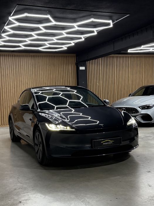 Tesla Model 3 SR Highland