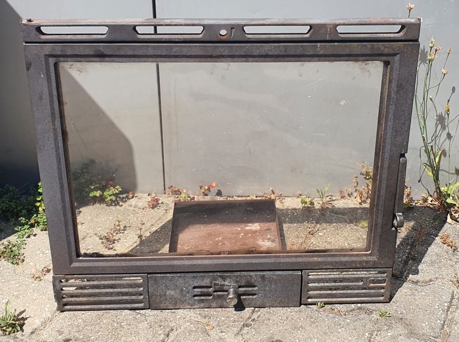 Porta lareira fachada ideal para fechar lareira aberta