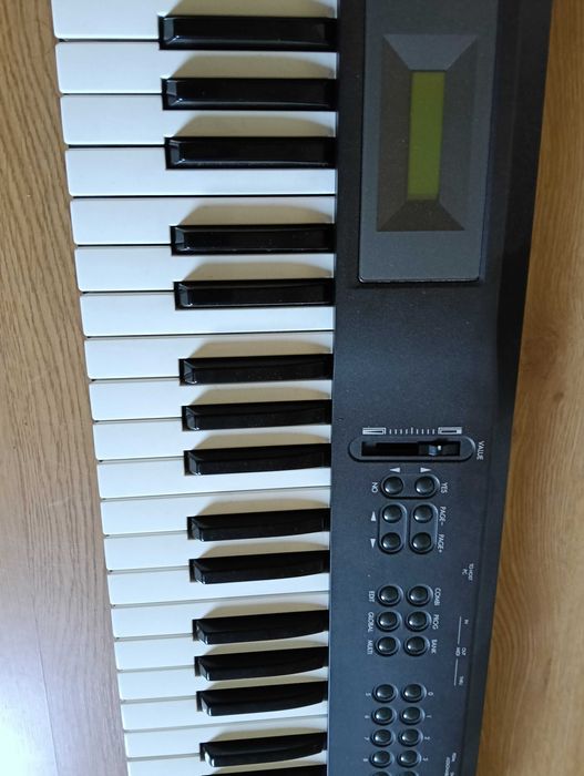 Teclado Sintetizador Korg X5D