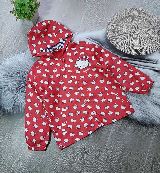 Легкая куртка ветровка hello kitty 5-6лет