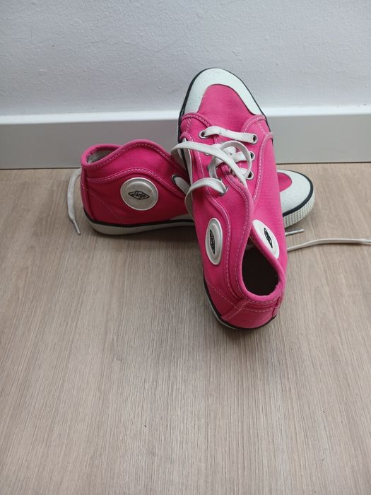 Tenis sanjo tananho 38