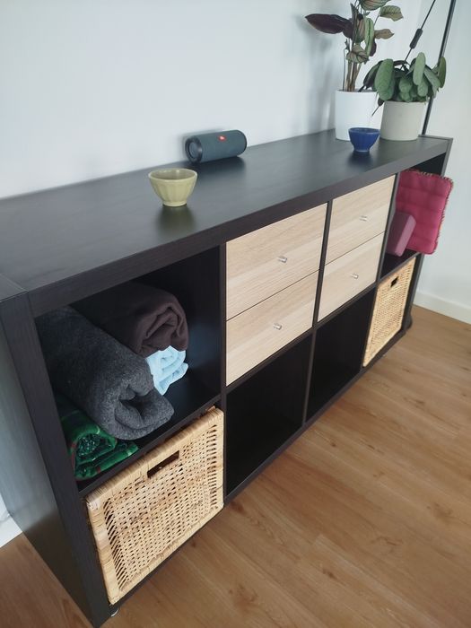 Aparador wengue IKEA