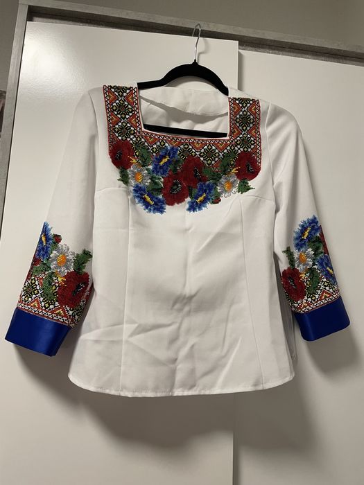 Вишиванка з бісеру,вишиванка жіноча