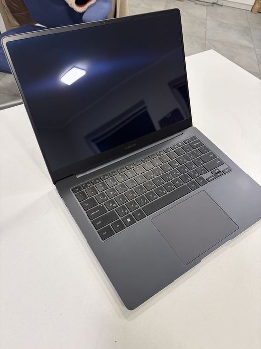 Samsung GalaxyBook 3 Pro 512SSD 3к 120 Hz