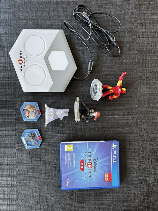 Disney Infinity 2.0 Marvel Super Heroes PS4 — Starter Pack Completo