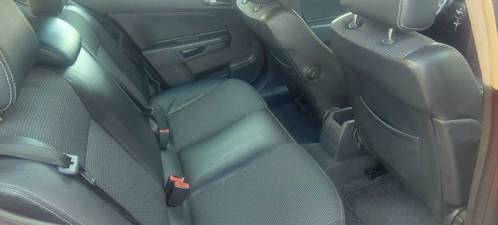 Opel Astra 1.4 Cosmo (2004) – Excelente Estado, Fiável e Pronto a Circular