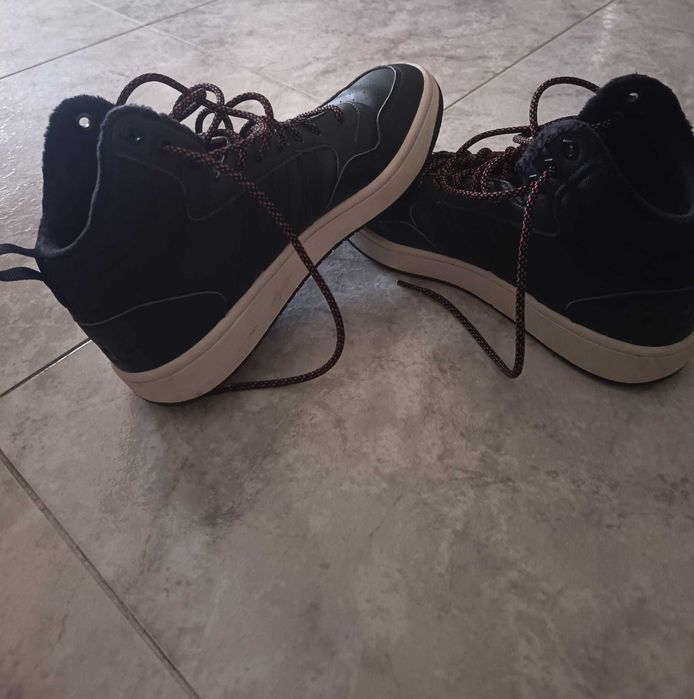 Sapatilhas ADIDAS de Inverno com Forro em Pelagem