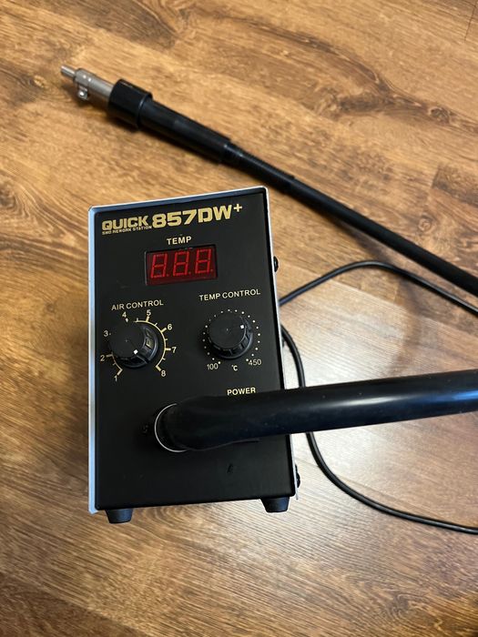 Паяльна станція Quick 857DW+
