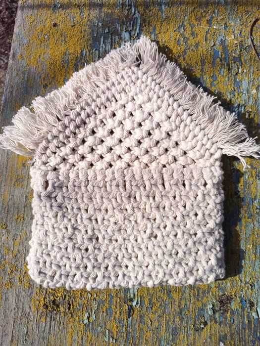 Mala pequena em Macramé (feita á mão)