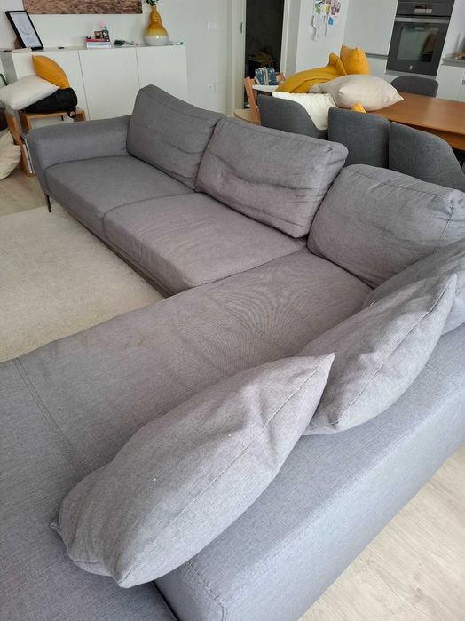 Sofá com chaise longue