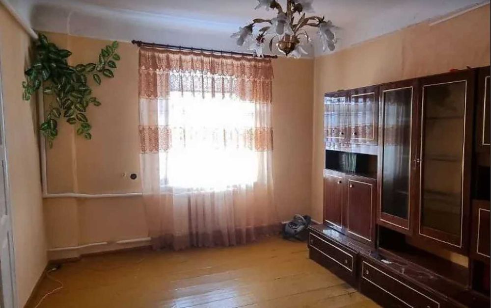 ₴ Продаю частину будинку в Колоденці