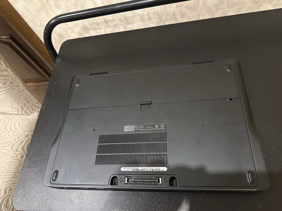 Ноутбук Dell latitude E7440