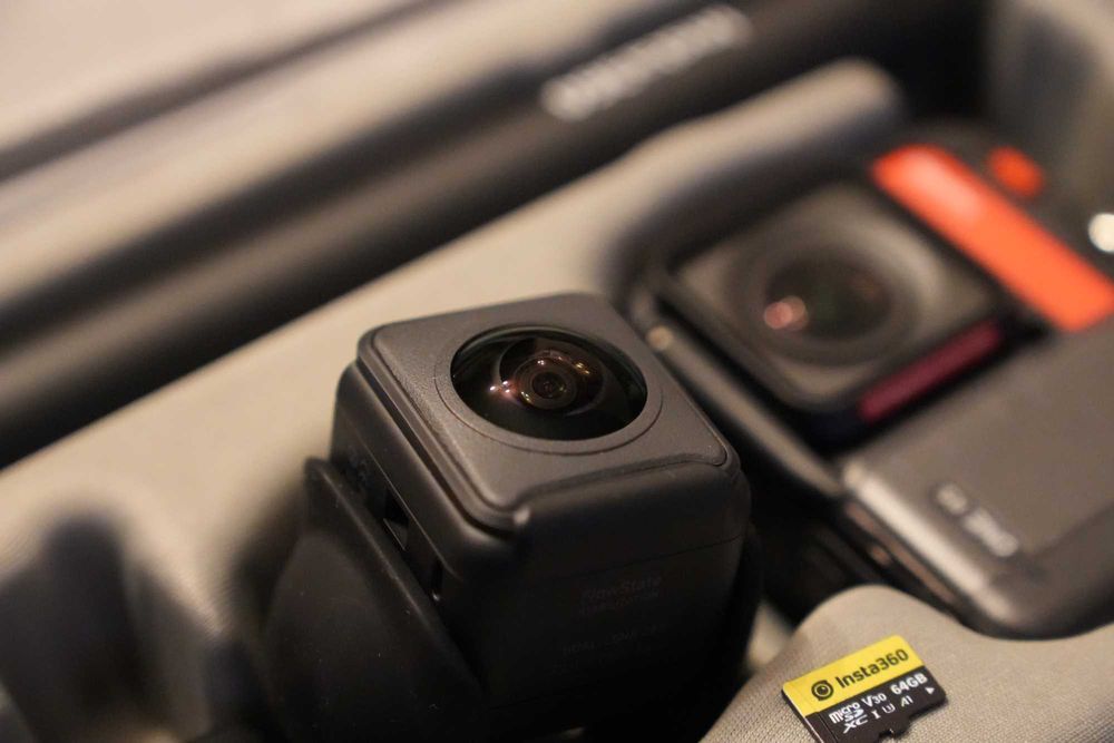 Insta360 ONE RS Twin Edition - kamera sportowa 360 / 4K