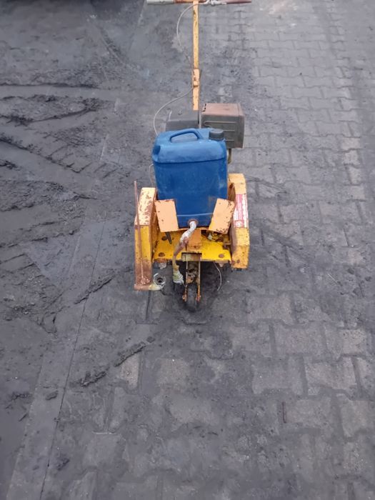 Piła do betonu przecinarka uszkodzona
