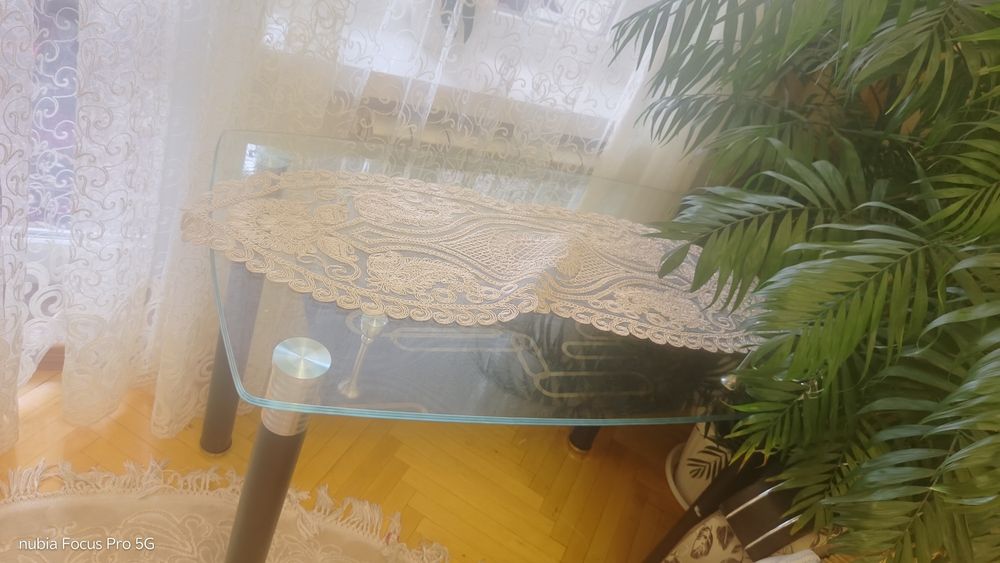 Продам скляний столик