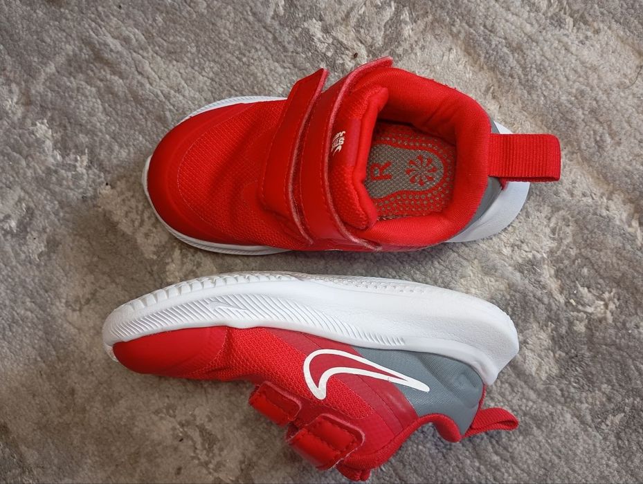 Кросівки NIKE Starrunner 3 23,5р 14,5см