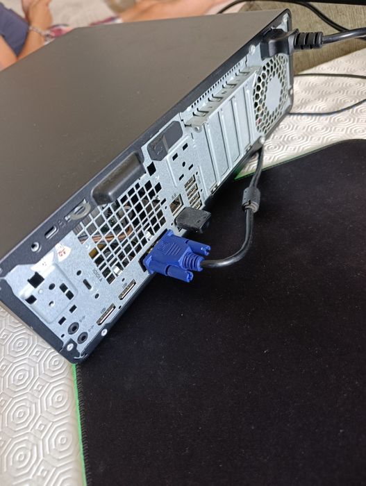 HP elite desk i7 com monitor Asus 22 polegadas