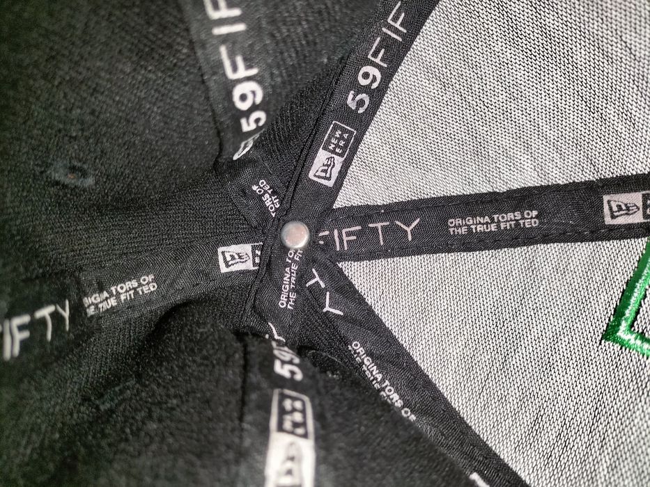 Boné DC em bom estado