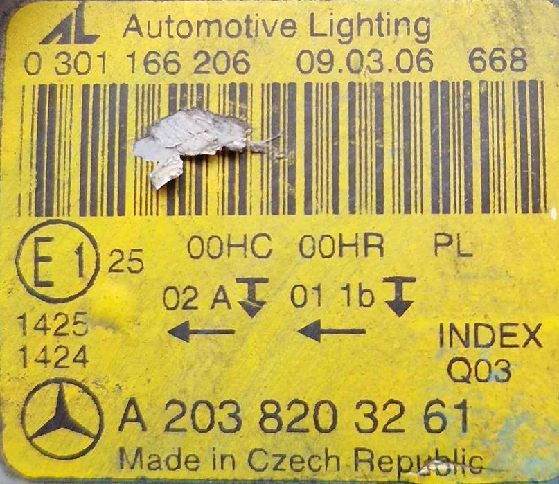 Ótica / Farol Direito | MERCEDES-BENZ