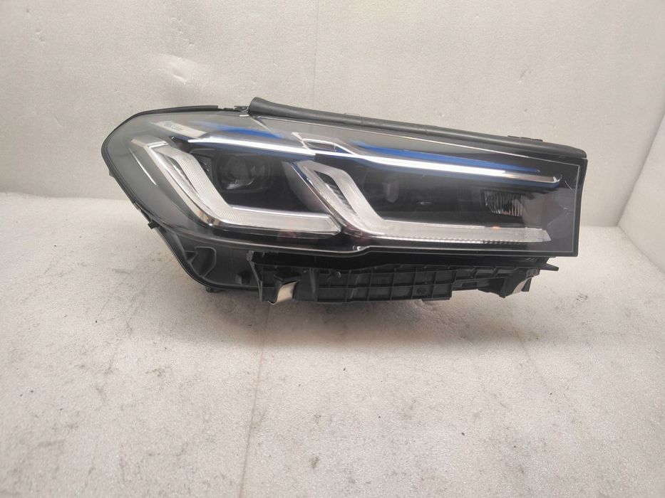 BMW 5 G30 LIFT LASER Przód strona prawa 9850588-05