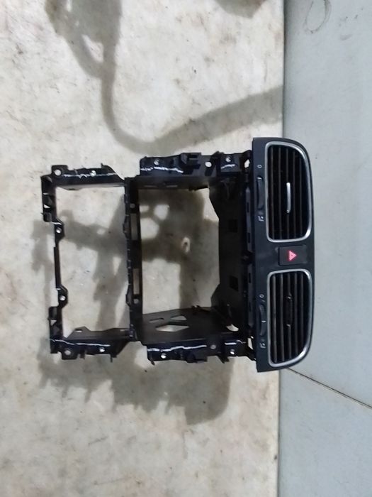 Difusor / saída de ar VOLKSWAGEN Golf VI Van (5K1_)