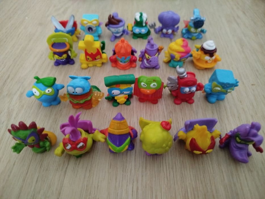Figurki super things