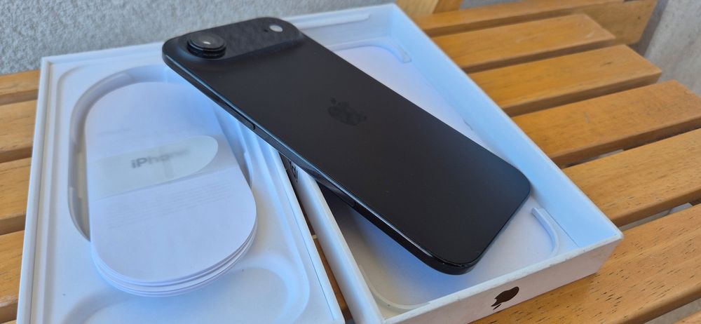 Apple iPhone Air - Black
