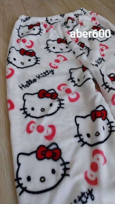 Spodnie Hello Kitty ~ Pluszowe ~ Idealne na Prezent ~ Cudne ~ S/M