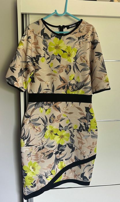 Sukienka w kwiaty missguided