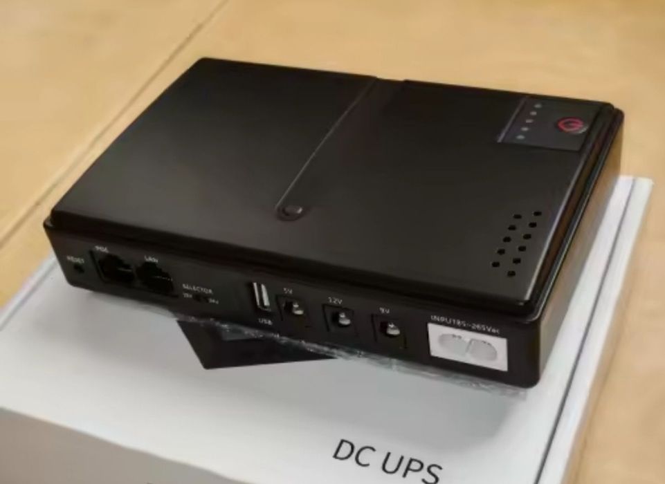 ИБП для роутера DC1018L ДБЖ безперебійник  Окремий відсік для батарей