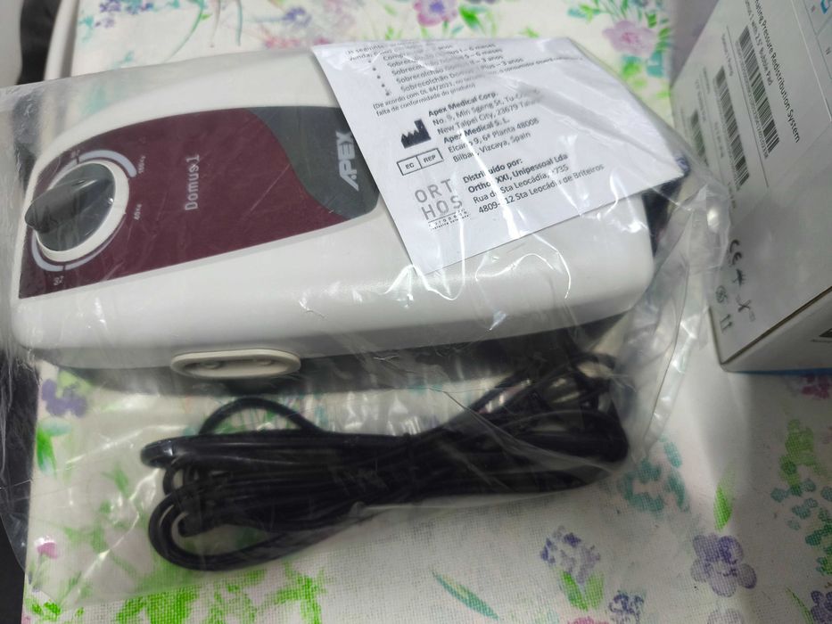 Colchão anti-escaras com aparelho elétrico