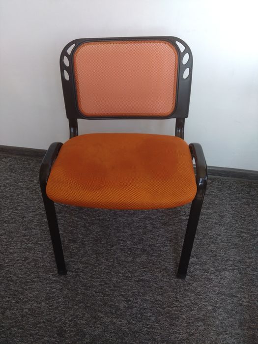 Krzesło kongresowe, prawdopodobnie Pomara 40800