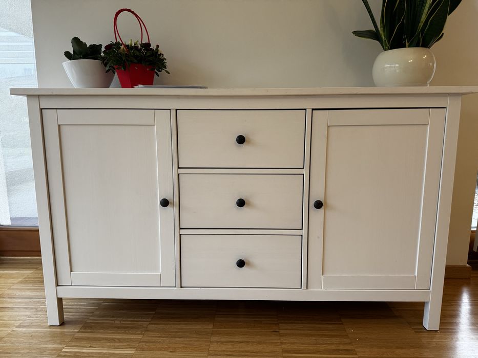 Biała komoda Ikea