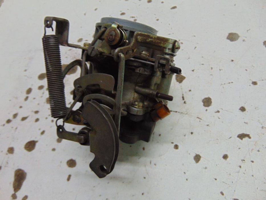 Mazda 323 1978 carburador " usado em bom estado