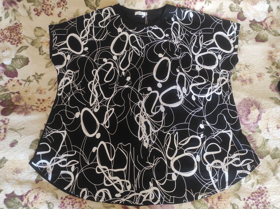 Продам жіночу футболочку