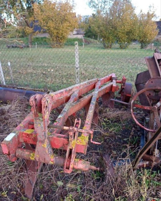 Pług zrywalny 4 skibowy