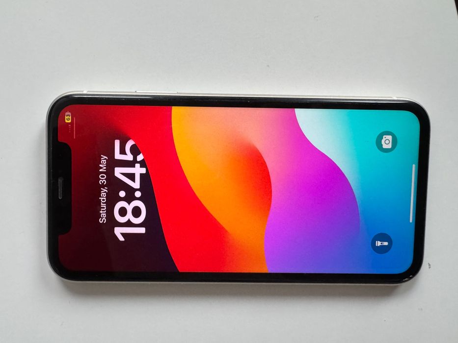 iPhone 11 128 GB White 74%