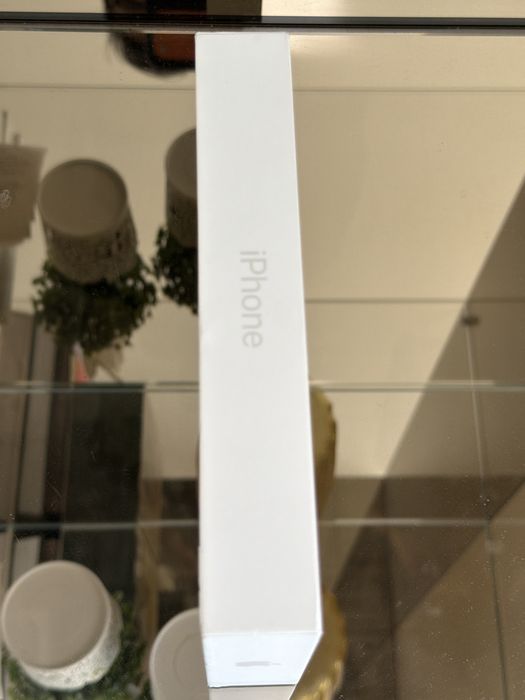Iphone 18 pro max 512gb branco e( Selado )