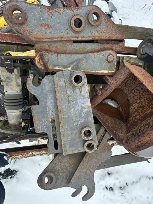 Szybkozłącze do koparki JCB Caterpillar
