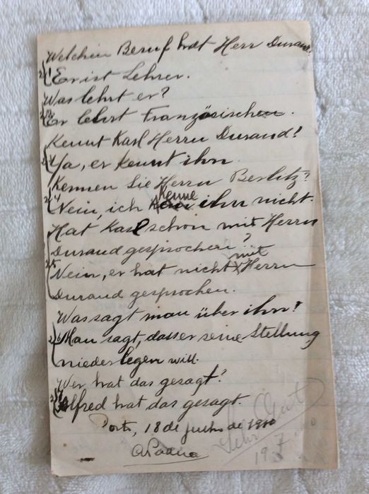 Apontam. manuscritos em alemão, assinados pelo Dr. António de Pádua