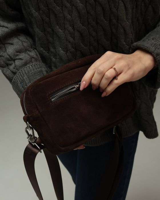 Жіноча сумка крос-боді з натуральної замши (шоколад)