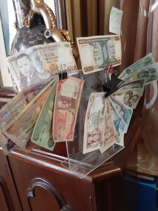 Notas portugal e Angola escudo