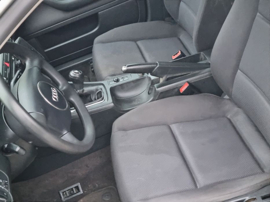 Ładne a4 Małysz 19 tdi 130 koni 297 przebiegu z niemiec