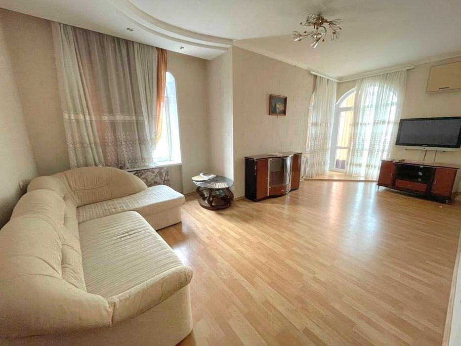 Продам 3 кімнатну квартиру  Паркова біля моря