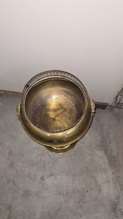 Jardineira de latão